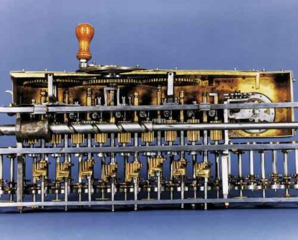 MÁQUINA DE LEIBNITZ