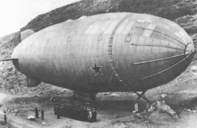 Zeppelin (dirigible bombardero) - 1915