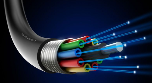 Primer enlace transoceánico con fibra óptica