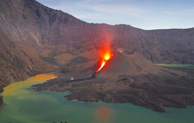 Vaig veure el volcà Rijani en erupció