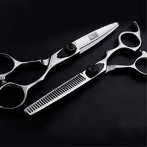 Em tallen el cabell per primer cop