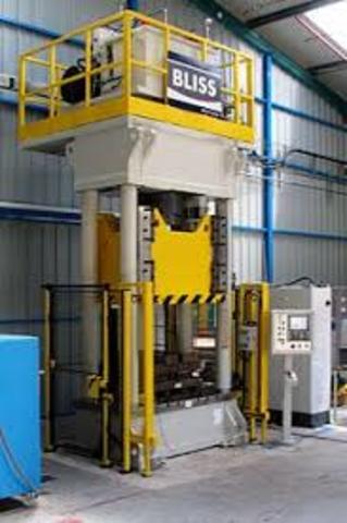 Joseph Bramah invents hydraulic press