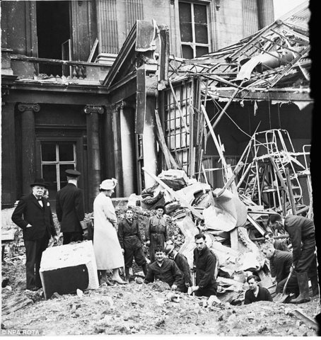 Le Royaume-Uni tient bon : la bataille d'Angleterre (juin-septembre 1940)