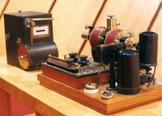 Premier électrocardiographe transportable