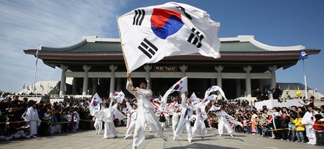 Korea becomes independent nation
