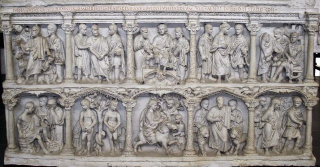 Sarcofago de Junio Basso