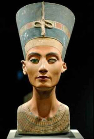 Busto de Nefertiti