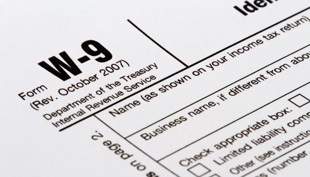 Congress legalizes Contract Labor