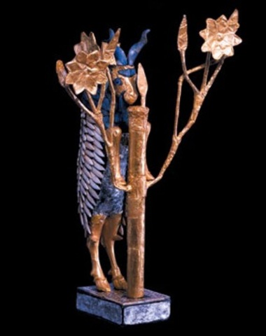 Carnero de Ur. Epoca Dinástica Arcaica III (2.500 a.C.).