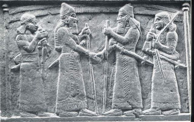 Salamansar III y el rey babilonio Marduk-zakir-shumi. Imperio nuevo asirio (850 a.C.).