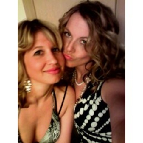 Awkward Night at The Pub - beginning of "Blondetourage"