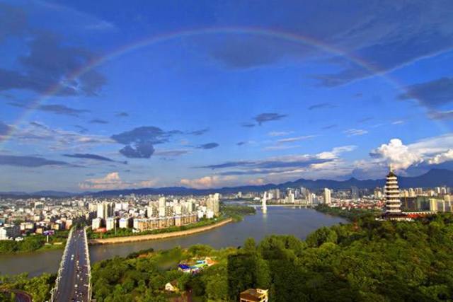 Born in a small city, Ganzhou