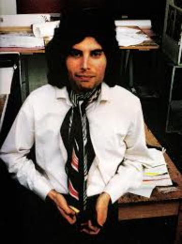 Freddy attends Ealing Art College