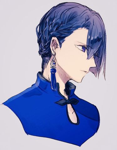 Argatha a les cheveux plus clair.