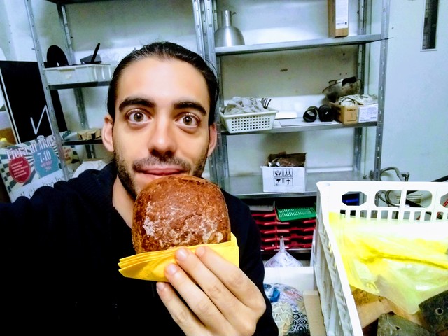 Moni mi porta la colazione!