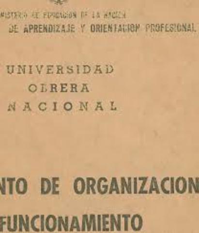 Se aprueba el Reglamento de Organización y Funcionamiento.