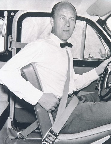 Seatbelts become a requirement on automobiles