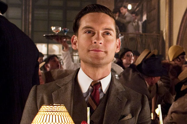 Nick Carraway moves in the West Egg