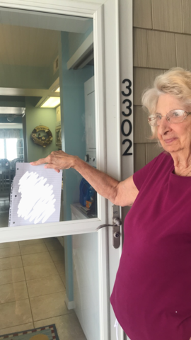 Ayudando mi abuela mudarse a su nueva casa (Primavera 2006)