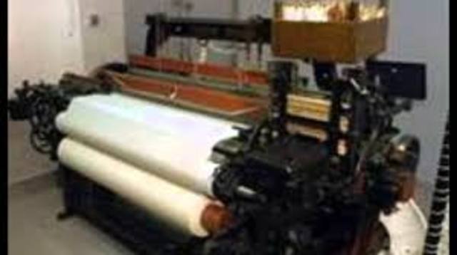 Edmund Cartwright invents the power loom, which replaces the flying shuttle.