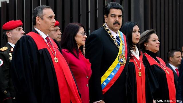 The Venezuelan Supreme Court Bans Opposition Leaders From Running in Upcoming Election