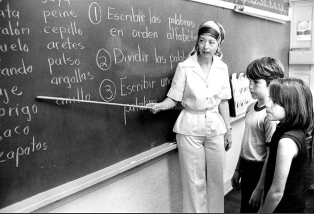 Miami opens first bilingual school.