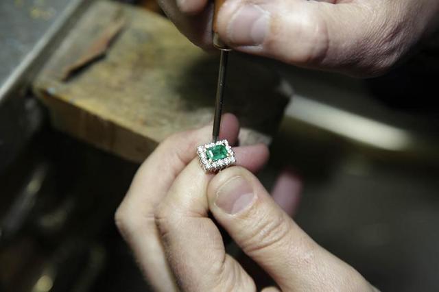 Piedras y Metales Preciosos