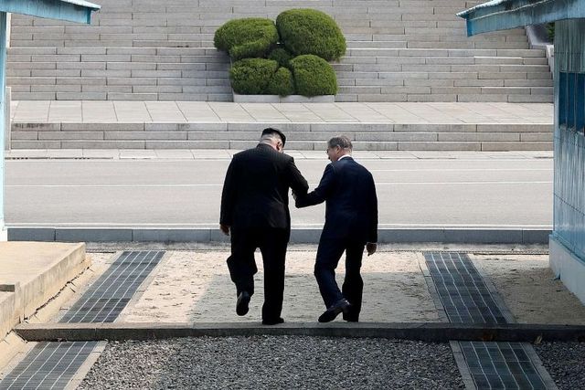 Korean Leaders Pledge Peace