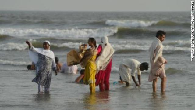 Heatwave Kills at Least 65 in Pakistan