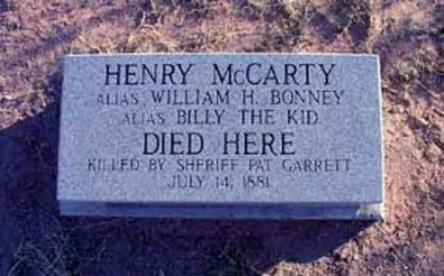 Sheriff Pat Garrett kills Billy the Kid