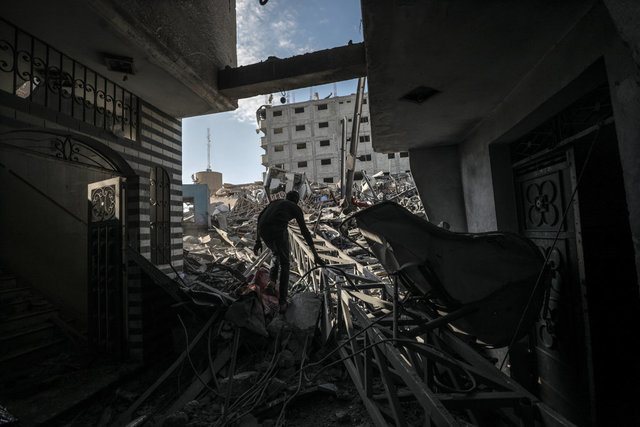 A Battle Neither Side Wants Ends Quickly