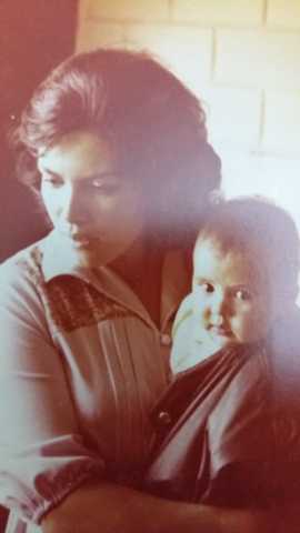 Nacimiento de Vanessa (mí madre)