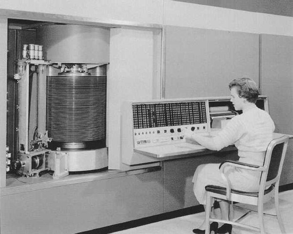 IBM 305 RAMAC