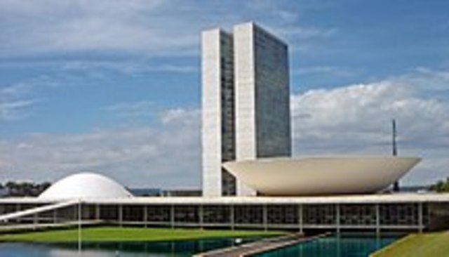 Congreso Nacional de Brasil, Plaza de los Tres Poderes