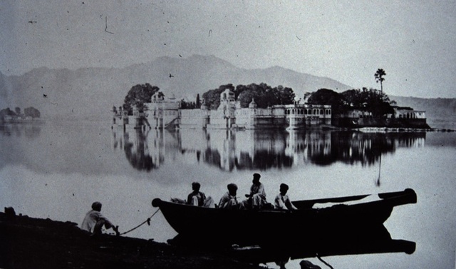 Palais sous eau d'Udaipur (Murray)