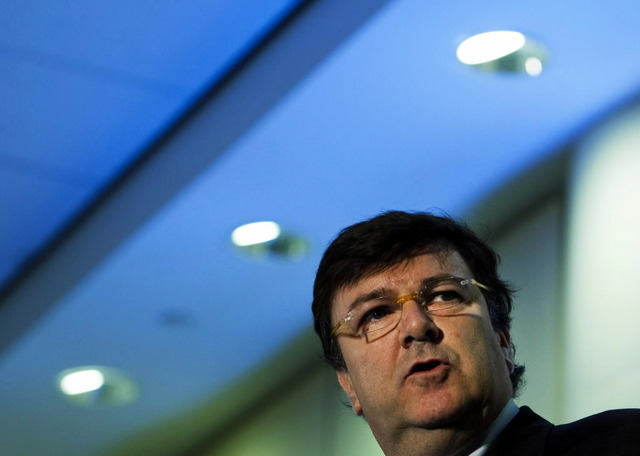 Don't travel, warns Zamboni