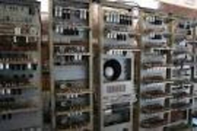 Primera computadora con progamas internos.