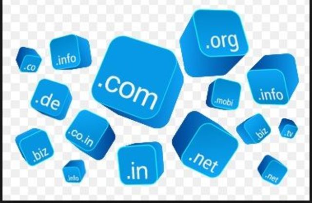 Paul Mockapetrisn y Jon Postel