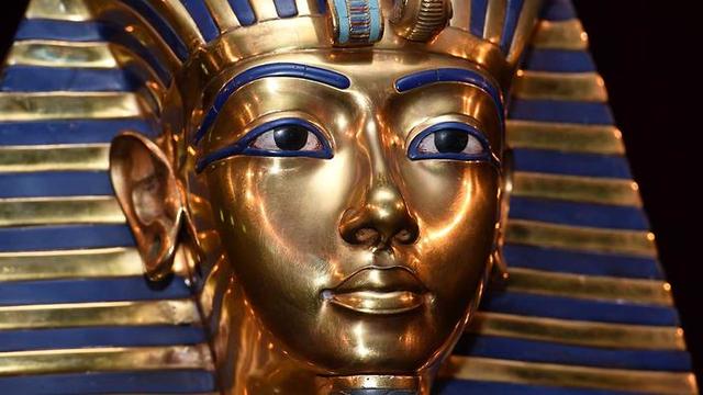 Egypt, Tutankhamun succeeds
