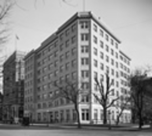 U.S. Attorneys work under Department of justice