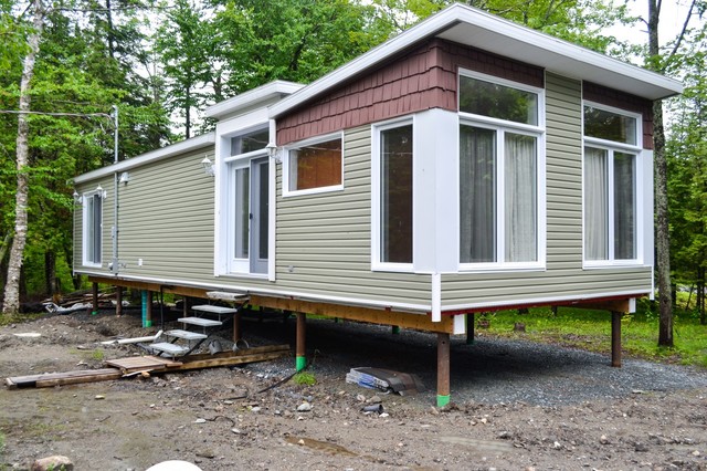 The material that the mobile homes were built out of.