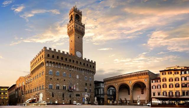 Cosimo I trasferisce la corte a Palazzo Vecchio