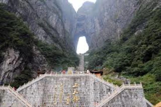 Mao Moves Peasants to Hunani Mountains