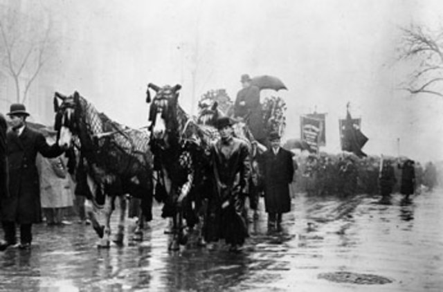 The ILGWU led a funeral parade for the unidentified victims of the fire.