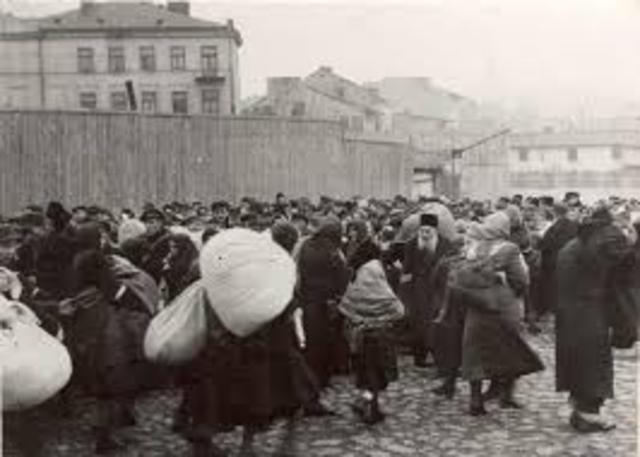 Vladek amd the Jews are forced to relocate into Ghettos