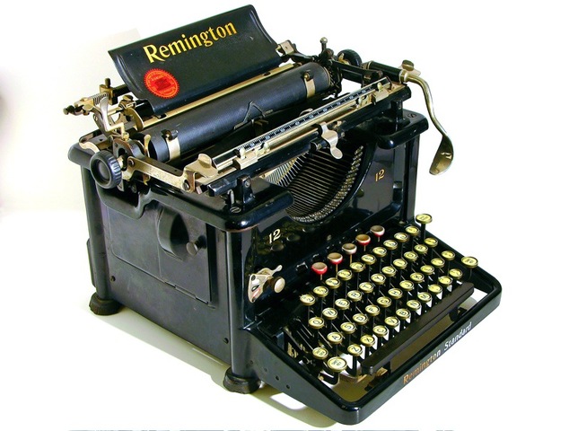 Remington Manual Typewriter
