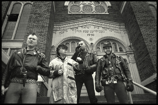 Formation of Bunchofuckingoofs