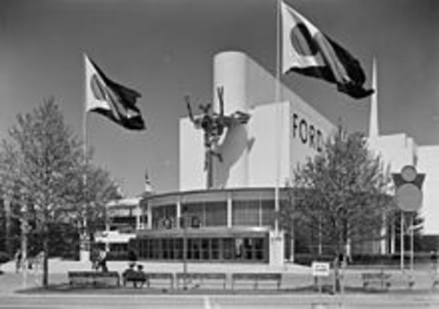 New York World's Fair reopens