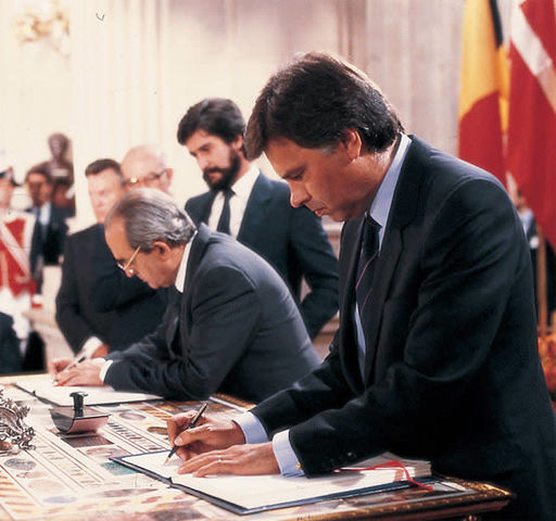 Espanya dins la CEE i la OTAN