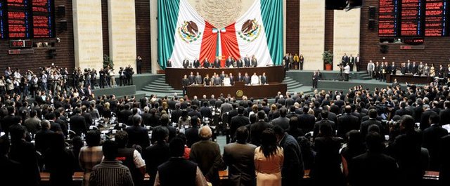 Se aprueba el dictamen que dotaba de facultades al Congreso Federal